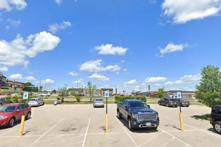 T-Mobile Dodge St & Wacker Dr
