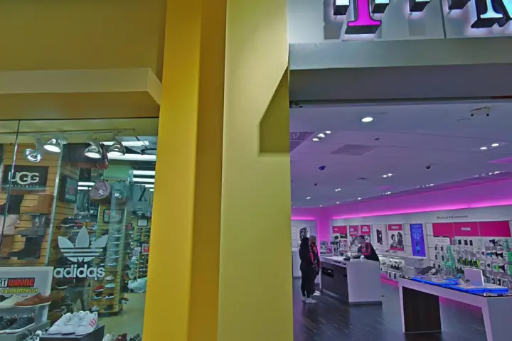 T-Mobile Dolphin Mall Zone 3