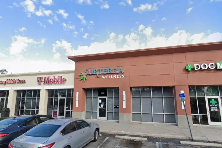 T-Mobile E Brandon Blvd & N Mt Carmel