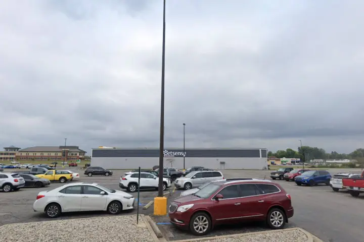T-Mobile E Clifty Dr & Ivy Tech Dr