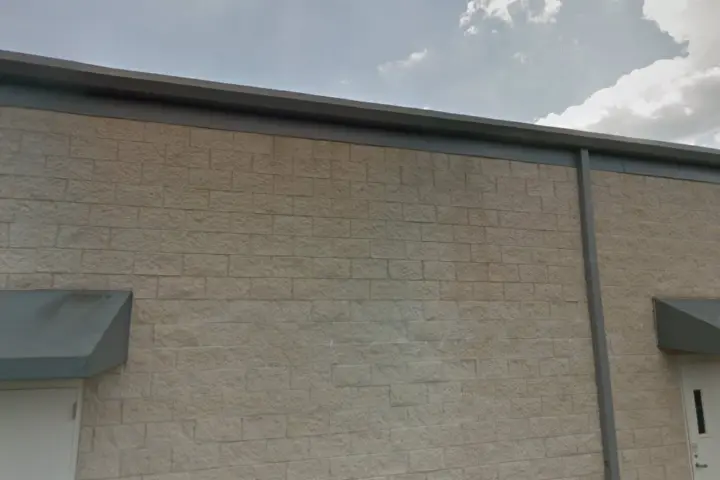 T-Mobile E Cnty Line Rd & Ridgewood Rd