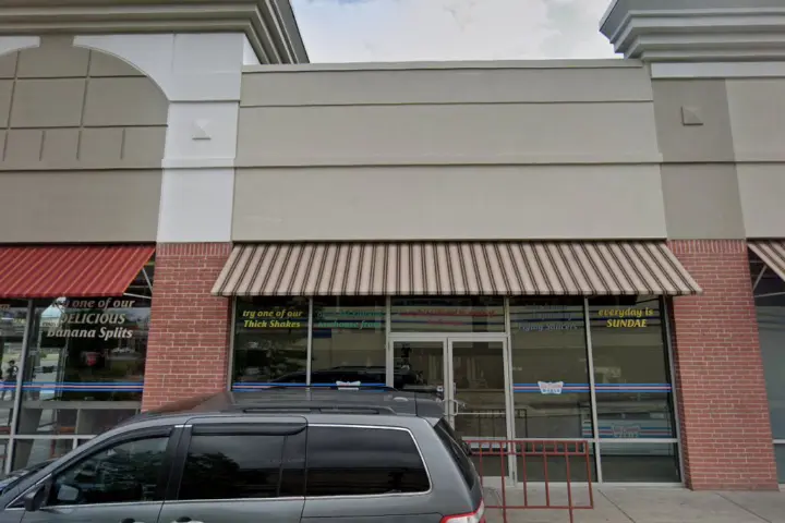 T-Mobile E Ridge Rd & Hudson Ave