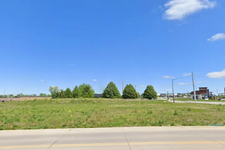T-Mobile Edgewood Rd & Town Centre Way