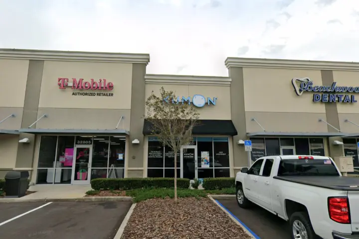 T-Mobile Eiland Blvd & Coconut Ln