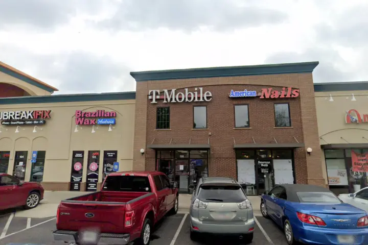 T-Mobile Epps Bridge Pkwy & Dowdy Rd