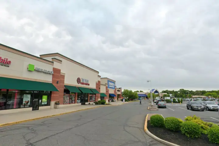 T-Mobile Fairview St & US 130