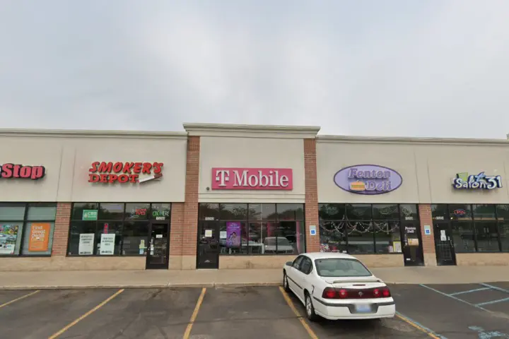 T-Mobile Fenton - Silver Pkwy