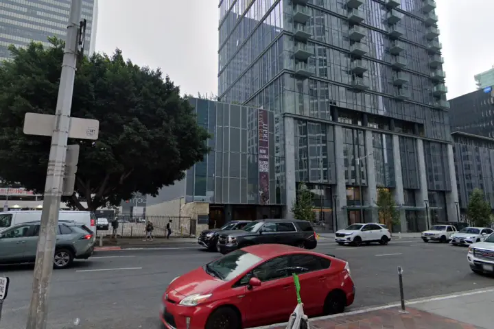 T-Mobile Fig at 7th