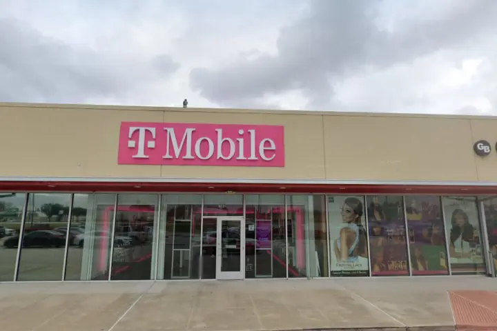 T-Mobile Fm 1960 & Treaschwig Rd