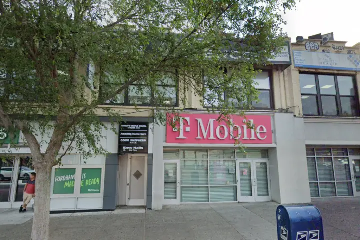T-Mobile Fordham Rd & Jerome Ave