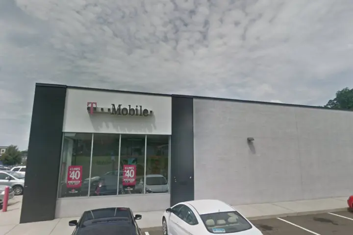 T-Mobile Foxon Rd & Eastern St