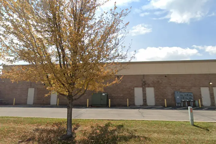 T-Mobile Frontenac Dr & Menard Rd