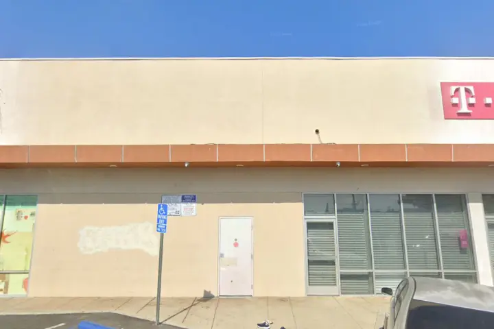 T-Mobile Gaffey & 5th