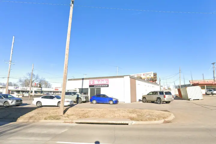 T-Mobile Geo Washington Bvld & E Harry St