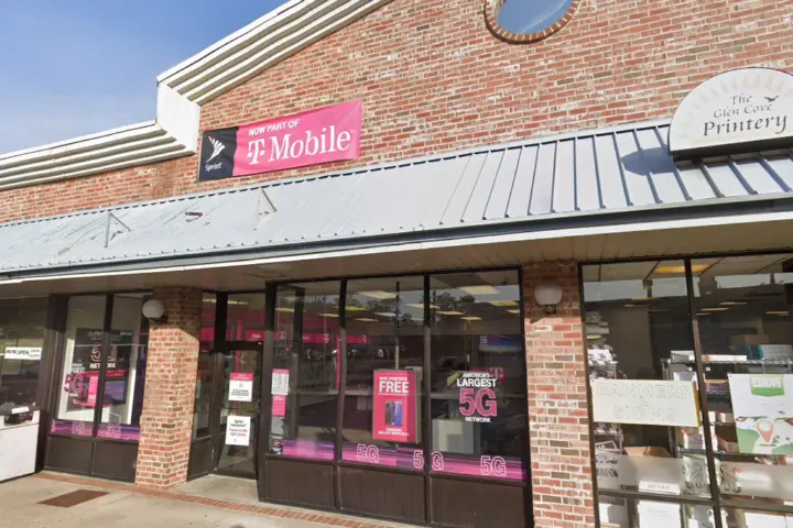 T-Mobile Glen St & Town Path