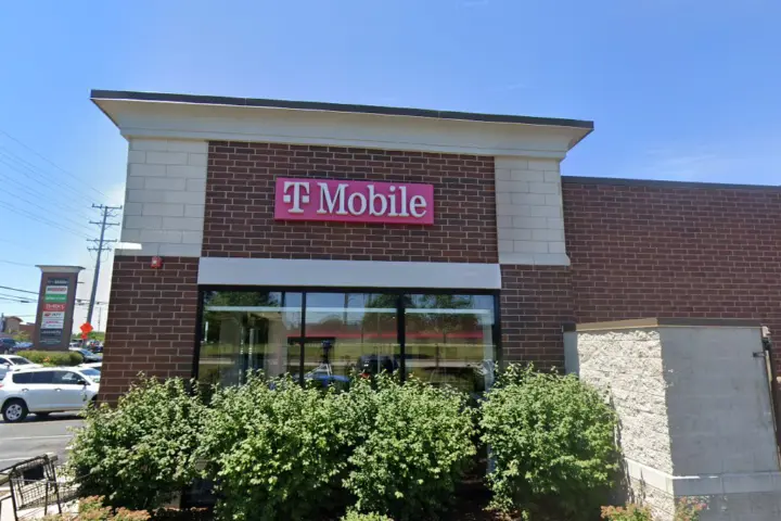 T-Mobile Golf & Milwaukee