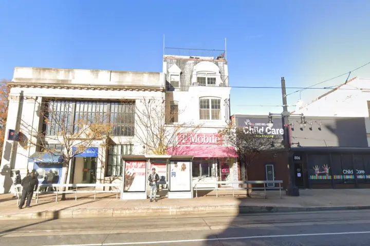 T-Mobile H St NE & 8th St NE