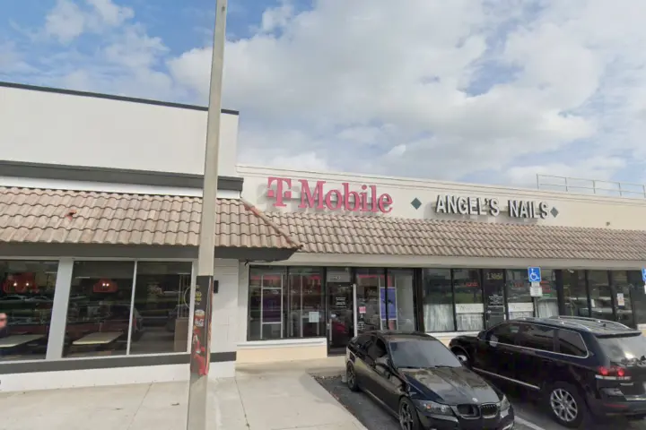 T-Mobile Hallandale Beach & Three Islds