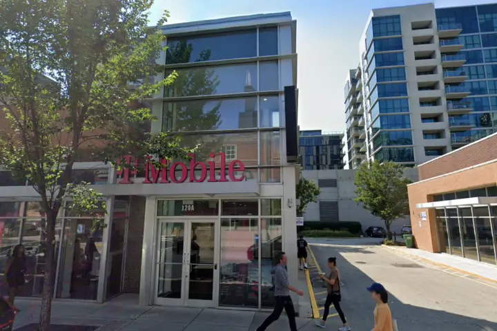 T-Mobile Halsted & Monroe