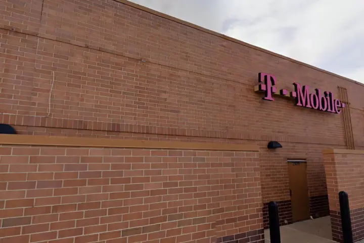 T-Mobile Hanley & Folk