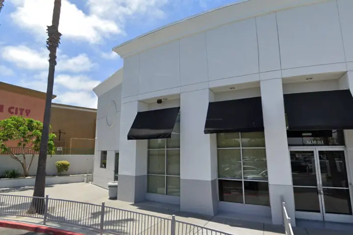 T-Mobile Harbor Blvd & Baker St