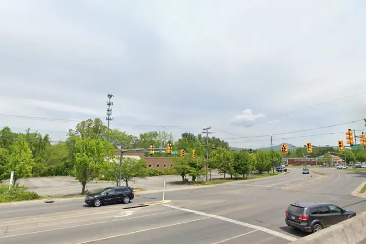 T-Mobile Hardy Rd & Clearview Dr
