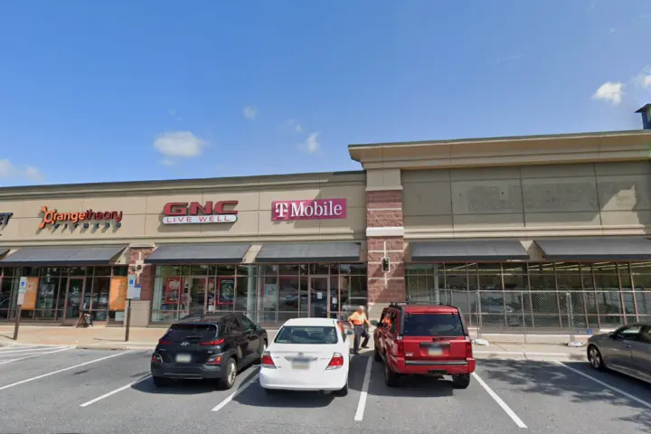 T-Mobile High Pointe Commons