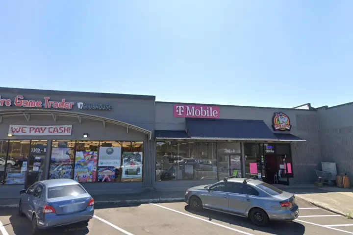 T-Mobile Hillsboro Sun W Shopping Ctr