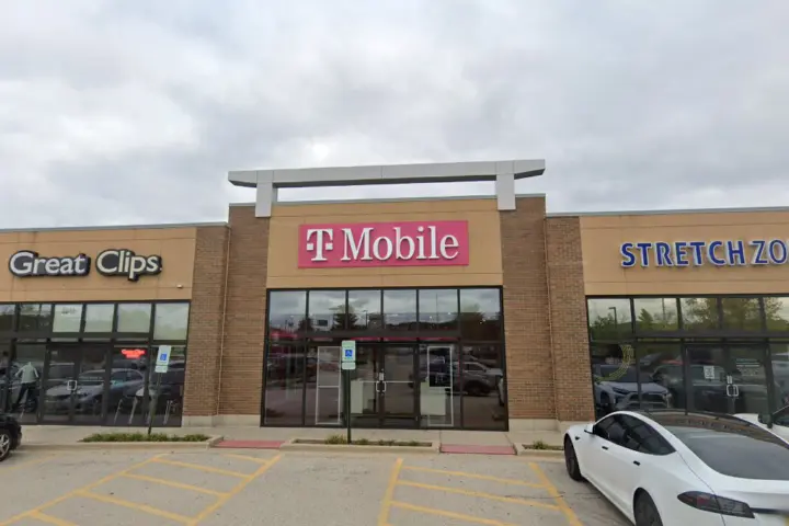 T-Mobile Hoffman Blvd. & New Sutton