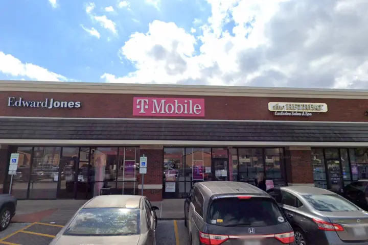 T-Mobile Huntington Square