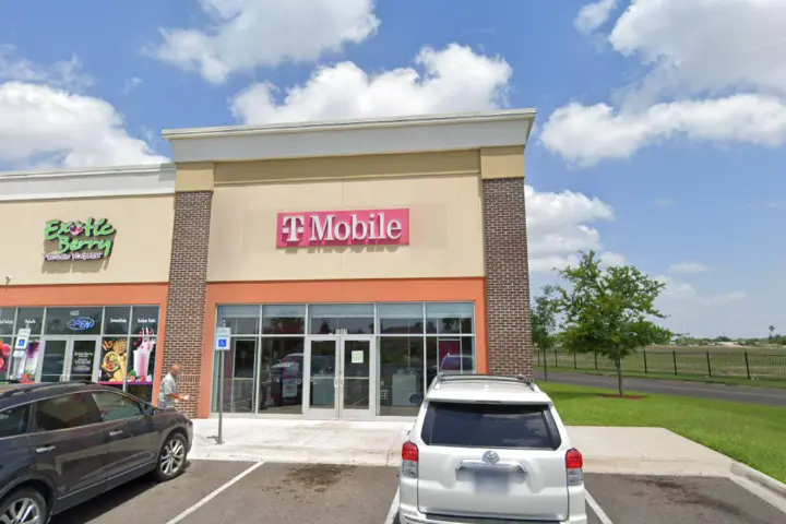 T-Mobile Hwy 281 & Trenton Rd