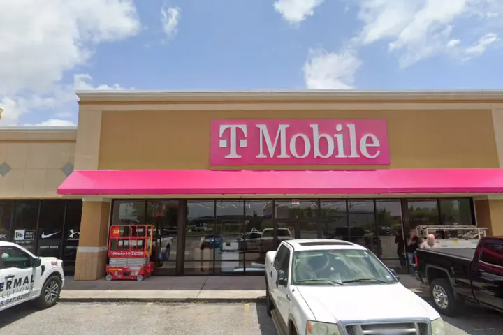 T-Mobile Hwy 3089 & Thibaut Dr