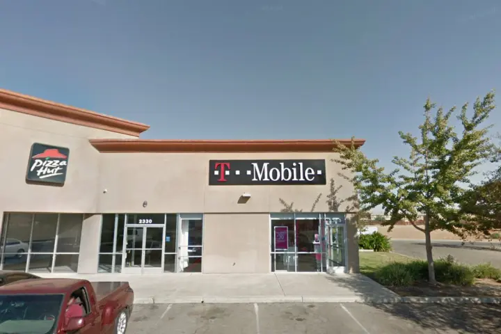 T-Mobile Hwy 46 & Palm