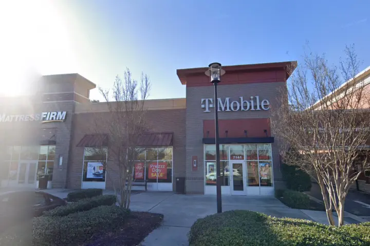 T-Mobile Hwy 55 & O'kelly Chapel Rd