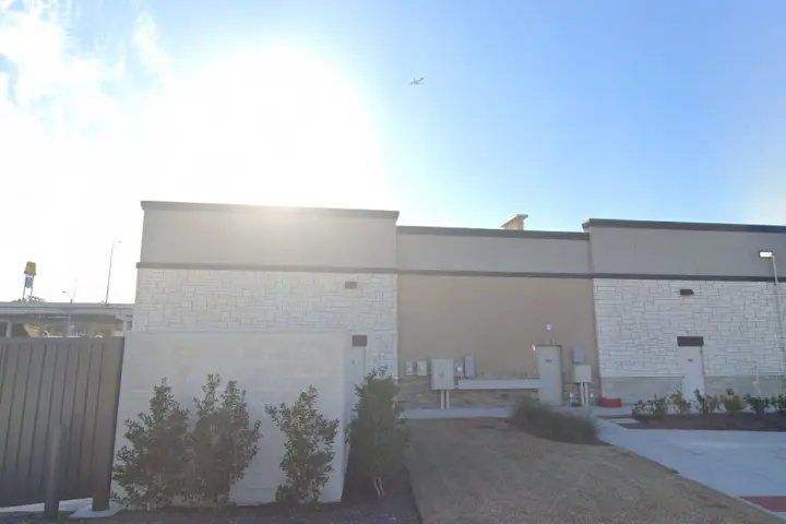 T-Mobile I-35 E & Swisher Rd