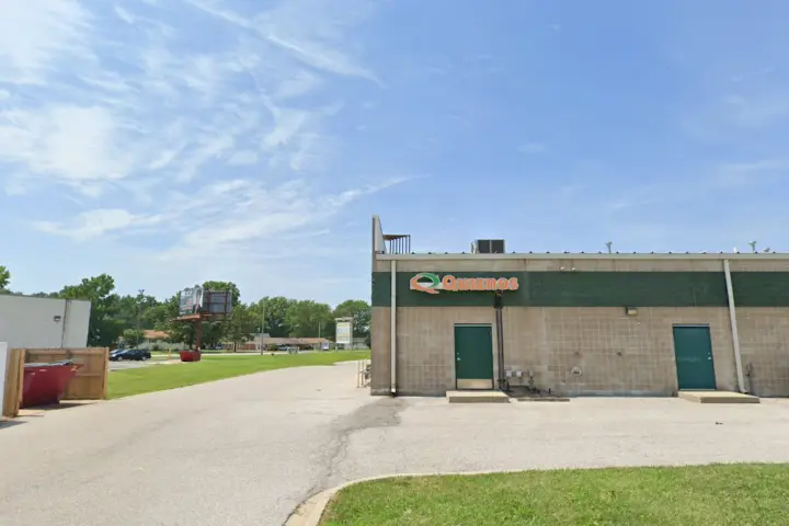 T-Mobile IL 143 & Cherry Ln