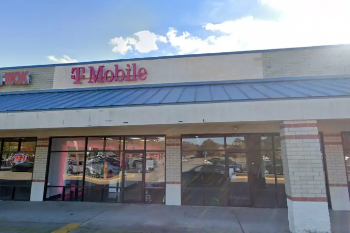 T-Mobile Iron Bridge Rd & S Chalkley Rd