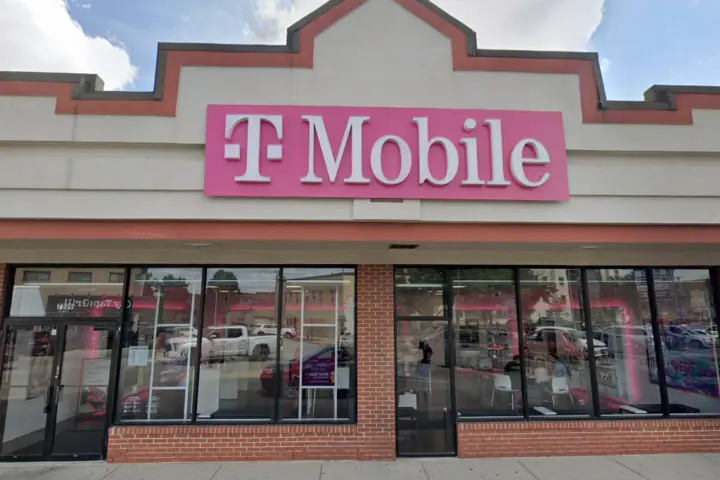 T-Mobile Irving & Forest Preserve
