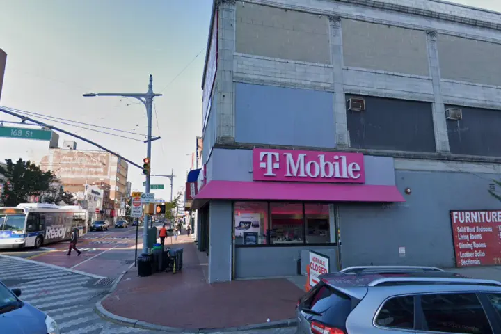 T-Mobile Jamaica & 168th St