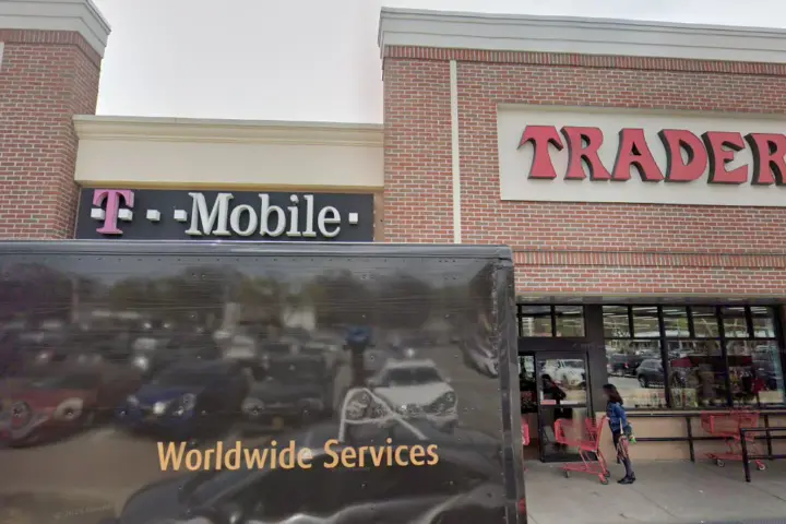 T-Mobile Jericho Tpke Commack