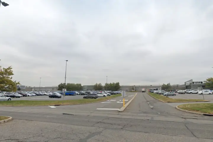 T-Mobile Jersey Gardens