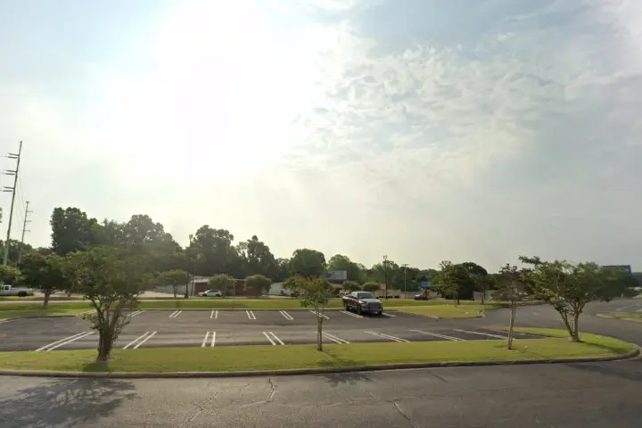 T-Mobile John R Junkin Dr & Windsor Lodge Rd