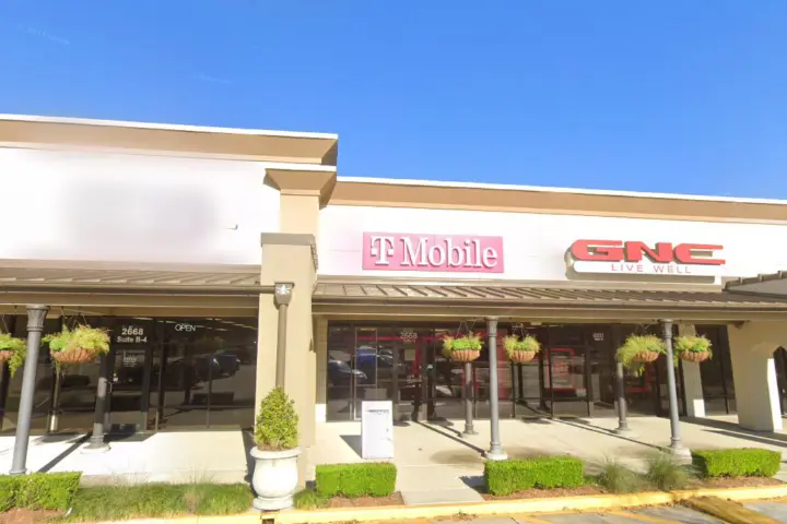 T-Mobile Johnston St & College Rd