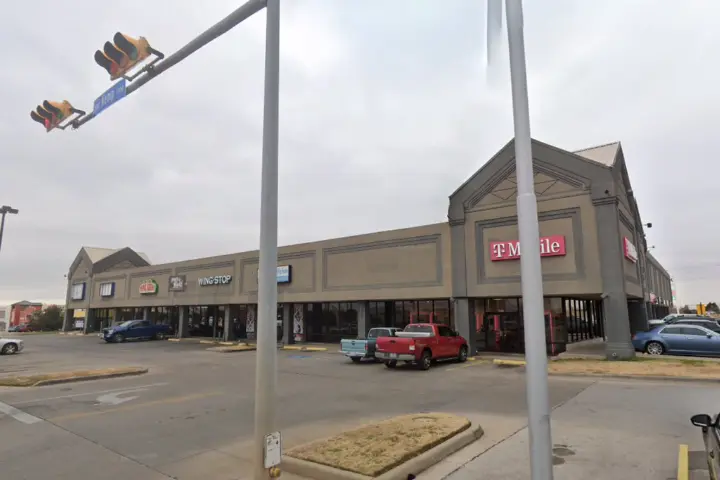 T-Mobile Kemp Blvd & Kell Blvd