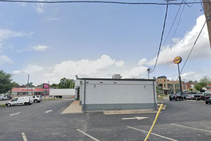 T-Mobile Kingshighway & Tholozan Ave