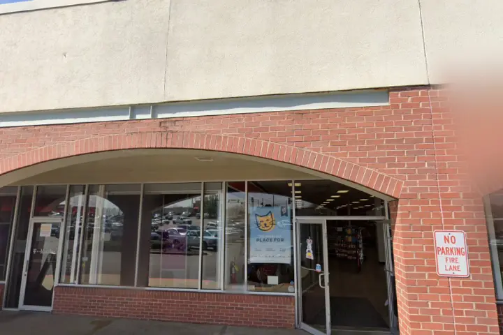 T-Mobile LaGrange Plaza