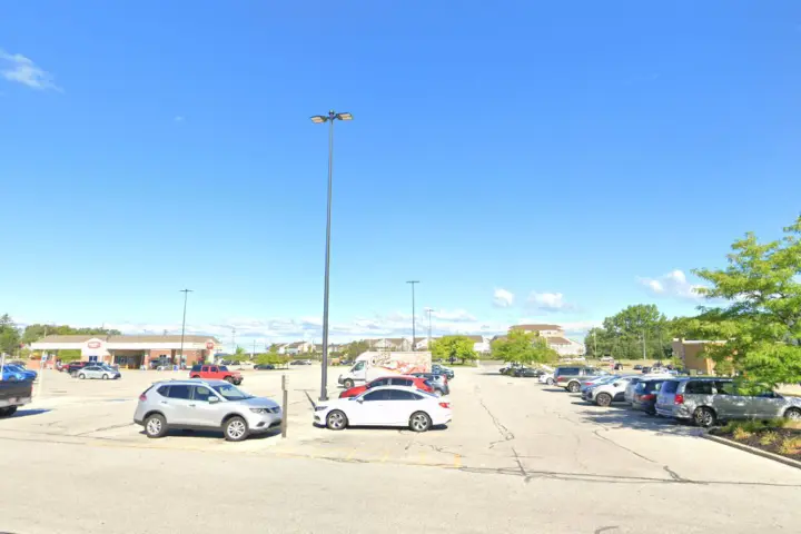 T-Mobile Lake Shore Blvd & Larimar Dr
