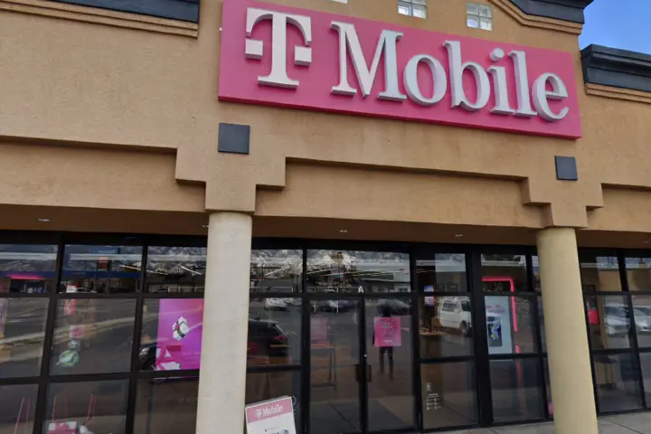 T-Mobile Layton Hill Field Road