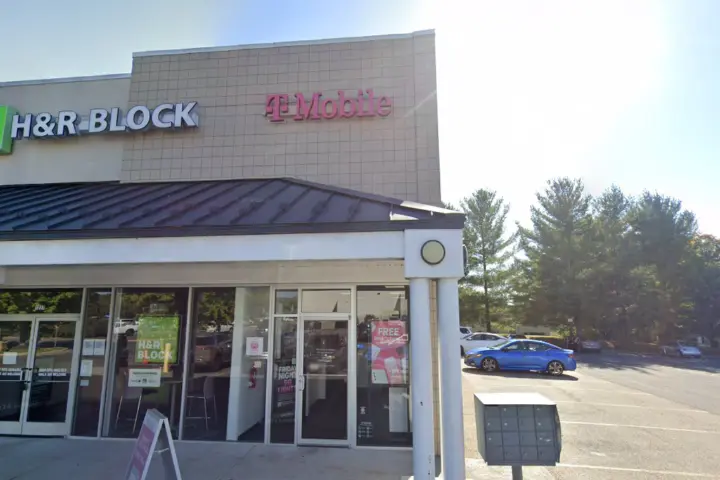 T-Mobile Lexington Crossing