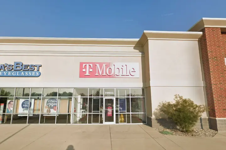 T-Mobile Lima Rd & Northbrook Blvd